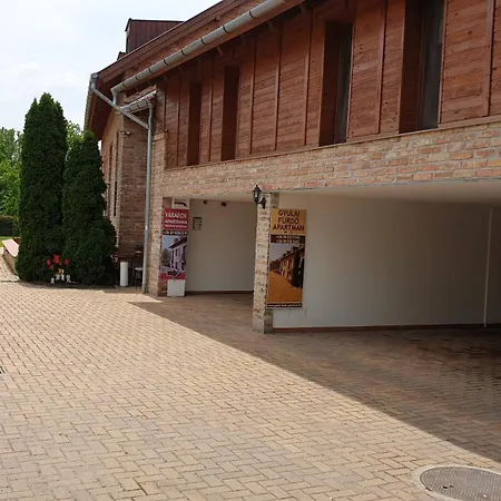 Gyulai Fürdö *