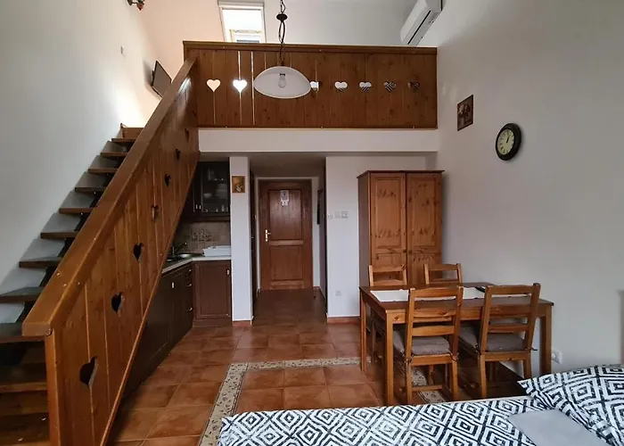 Gyulai Furdo * Gyula